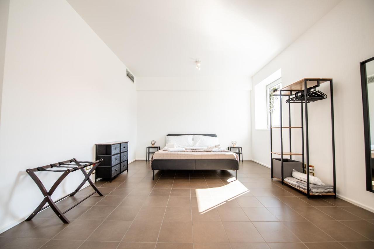350 M Dalla Stazione L Parcheggio Free L Nova Loft Apartment ปาร์มา ภายนอก รูปภาพ